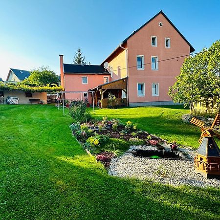 Gemuetliche Wohnung In Gruenhainichen Erzgebirge Grunhainichen Exterior foto